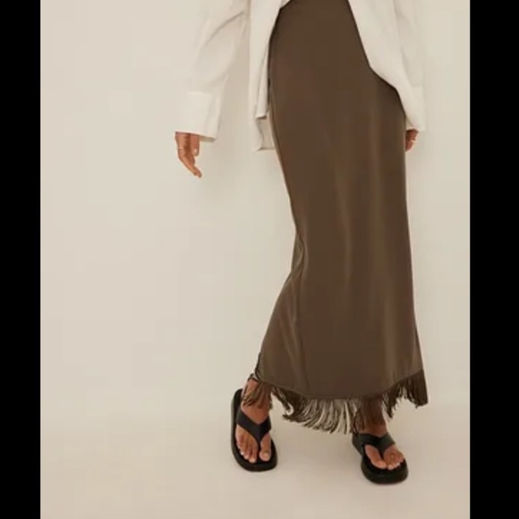 Vintage Knit Maxi skirt Fringe Tan Native Country Boho Western Nina Leonard L - Picture 12 of 12
